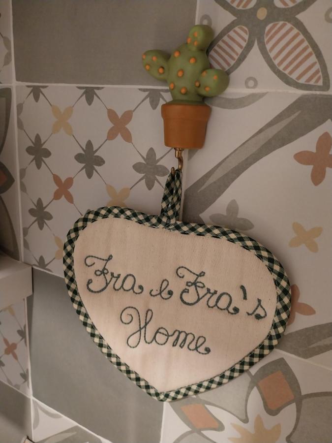 Fra&Fra'S Home Nel Cuore Del Centro Storico Di Napoli Esterno foto